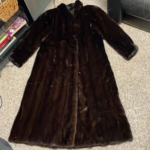 Vintage mink ankle length coat in excellent like new condition